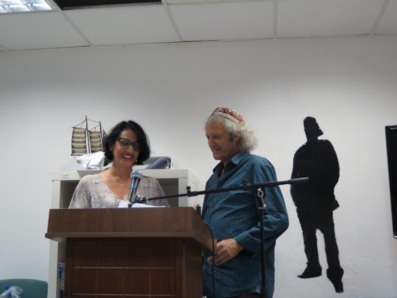 תמונה מתוך: טקס הענקת הפרסים לתחרות לכתיבה יהודית נשית