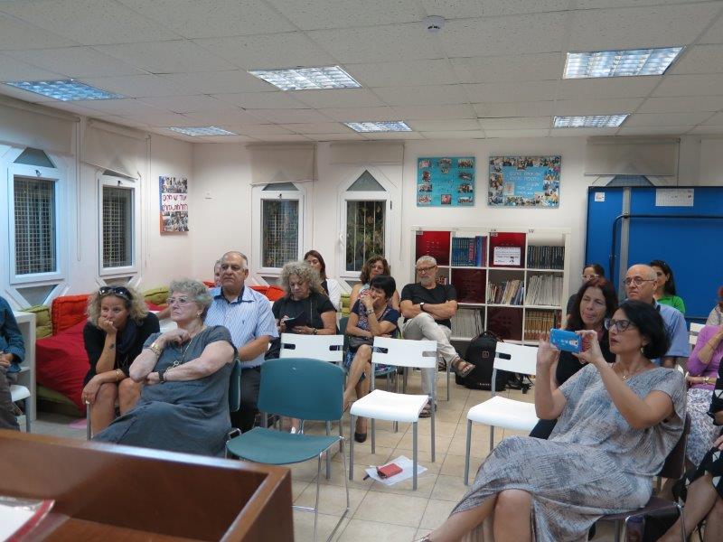 תמונה מתוך: טקס הענקת הפרסים לתחרות לכתיבה יהודית נשית