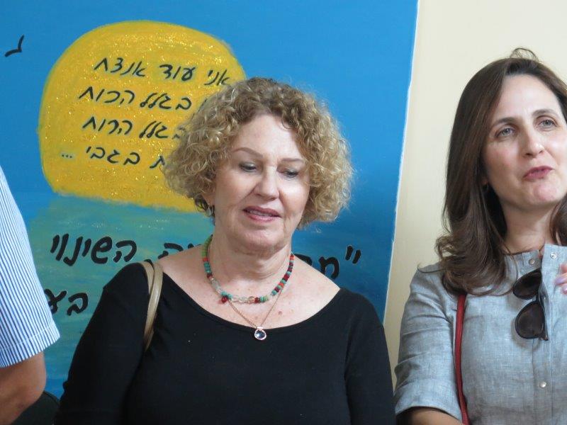 תמונה מתוך: טקס הענקת הפרסים לתחרות לכתיבה יהודית נשית