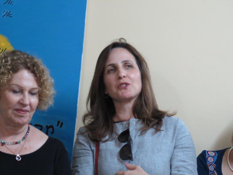 תמונה מתוך: טקס הענקת הפרסים לתחרות לכתיבה יהודית נשית
