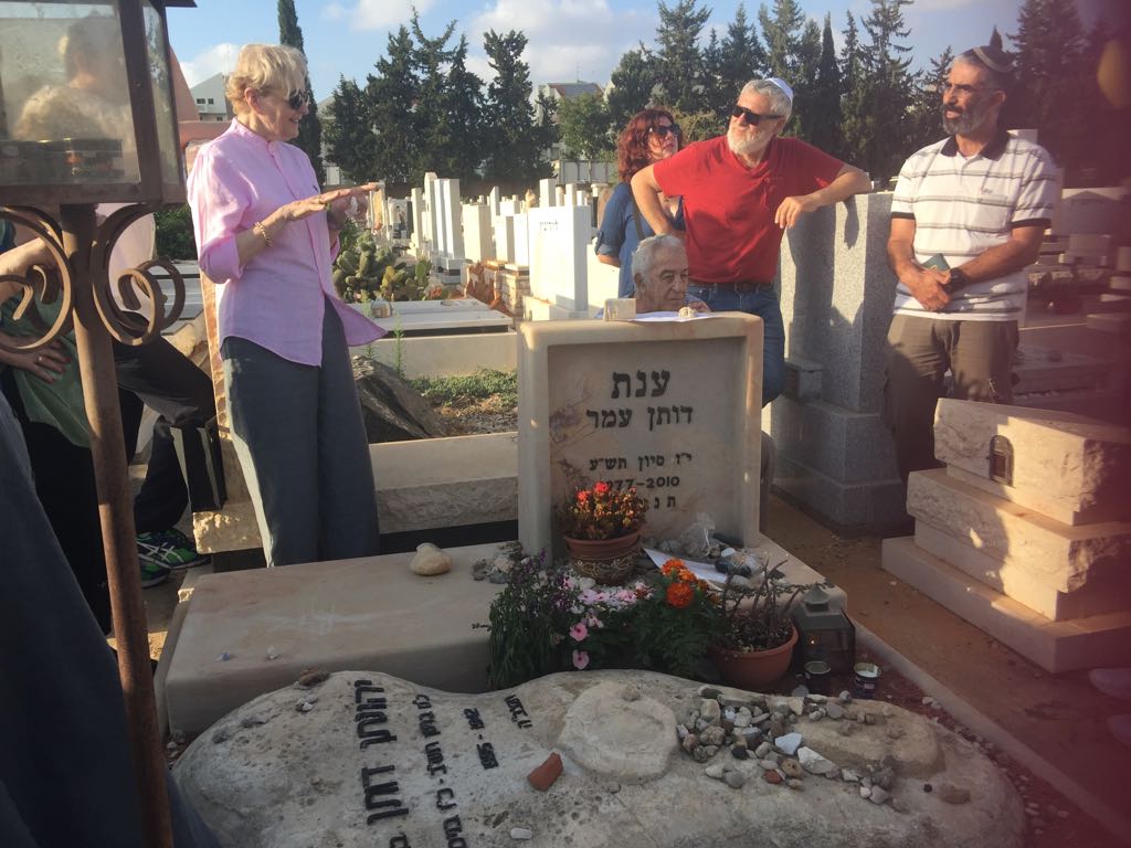 תמונה מתוך: 8 שנים אחרי…..