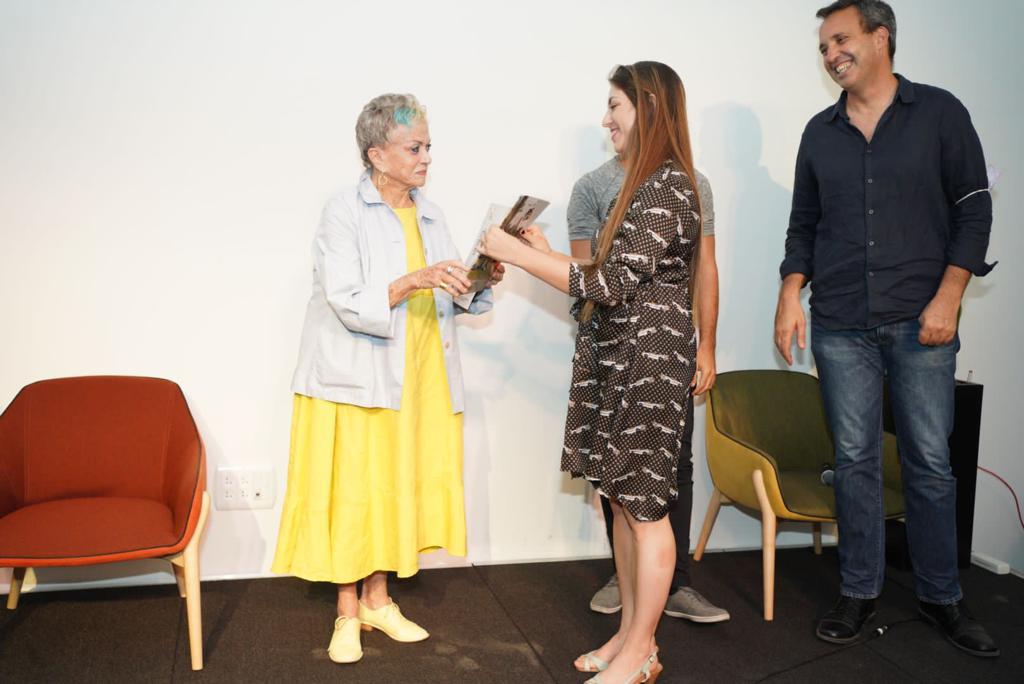 תמונה מתוך: טקס וחלוקת פרסים לתחרות חותמת אישית לזכרה של ענת